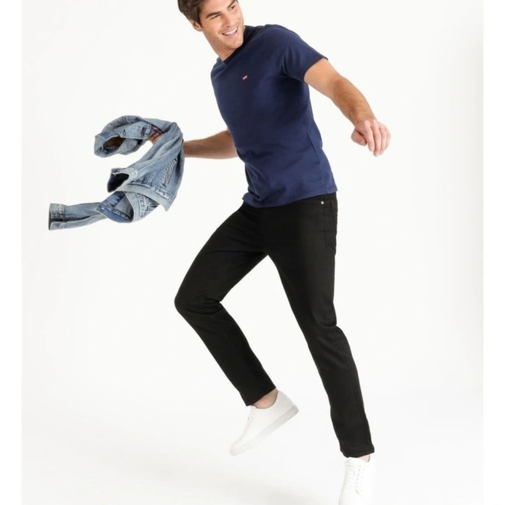 LEVI'S Men's Black Regular Tapered Fit Jeans
